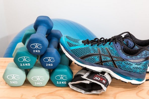 Olahraga Di Rumah Lebih Semangat dengan 10 Rekomendasi Alat Fitness Rumahan (2020)
