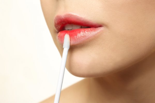 9 Rekomendasi Produk Lip Tint Korea untuk Bibir Merah Merekah Alami (2019)