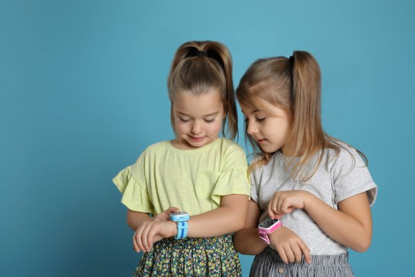 Ajari Anak Mengenal Waktu Menggunakan 15 Rekomendasi Jam Tangan Anak Perempuan Super Cantik (2023)