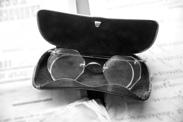 メガネケース 黒 眼鏡ケース シンプル  新品 ハード