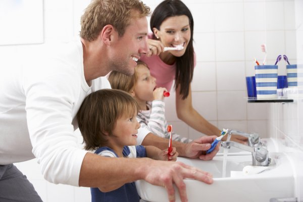 10 loại kem đánh răng chứa fluoride bảo vệ răng miệng hiệu quả cho cả gia đình (năm 2022)