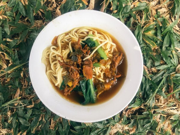Cari Makan Mie Ayam Terenak di Jakarta? Ini 10 Rekomendasi yang Cocok untuk Suasana Santai (2024)