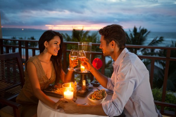 7 Restoran Pilihan untuk Dinner Spesial di Kuta, Bali yang Bikin Momen Anda dan Pasangan Makin Terkenang (2024)