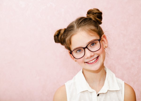 Gợi ý 10 loại kính trẻ em thời trang và được sử dụng cho mọi dịp (năm 2022)
