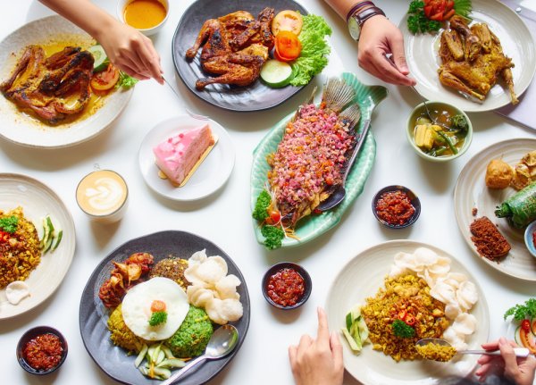 8 Makanan Khas Surabaya yang Sayang Dilewatkan untuk Dicoba Jika Kamu Sedang Di Kota Pahlawan Surabaya! (2022)