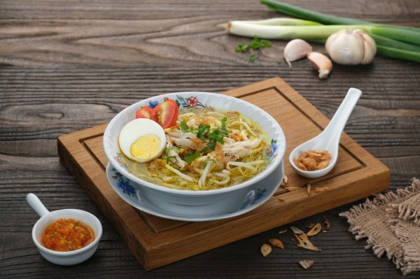 Nikmatnya Makan Soto Banjar di Surabaya yang Rempahnya Bikin Nagih (2024)