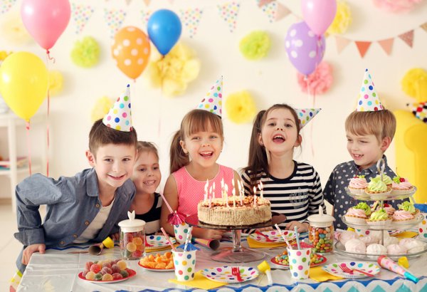 आपके बच्चों के तीसरे जन्मदिन के उपलक्ष में सस्ती और क्रियाशील पार्टी: यहां 10 अद्भुत पार्टी विचार हैं और साथ में छोटे दोस्तों को उत्साहित करने के लिए कमाल के उपहार (2020)