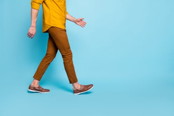 10 Rekomendasi Celana Panjang dan Pendek Buat Kamu Pria yang Fashionable (2023)
