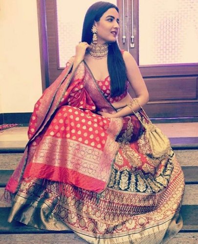 A Complete Guide on Fancy Lehengas in 2019! 10 Stunning and Vibrant Lehengas for Every Occasion Plus 5 Tips to Find You the Perfect Lehenga