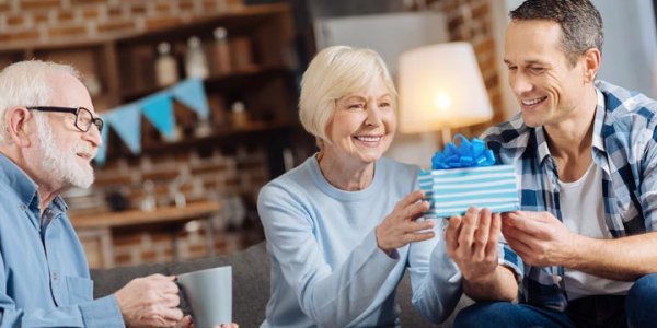 Give Your Grandparents the Child-Like Joy: Make them Smile with Our 10 Experience Gifts for Grandparents. Plus 6 Tips to Help You Choose!
