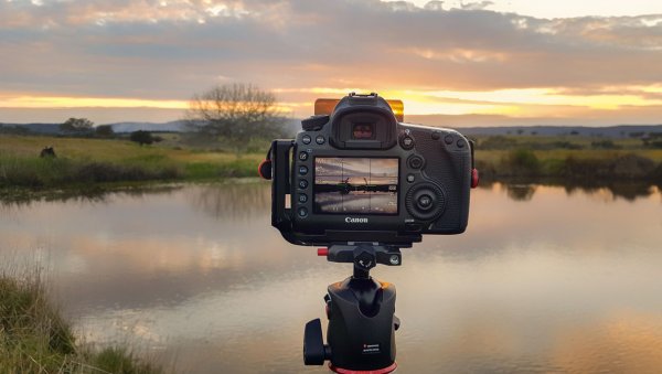 Searching for the Best DSLR Camera? Check Our Guide on How to Select a DSLR Camera and Satisfy Your Photography Needs.