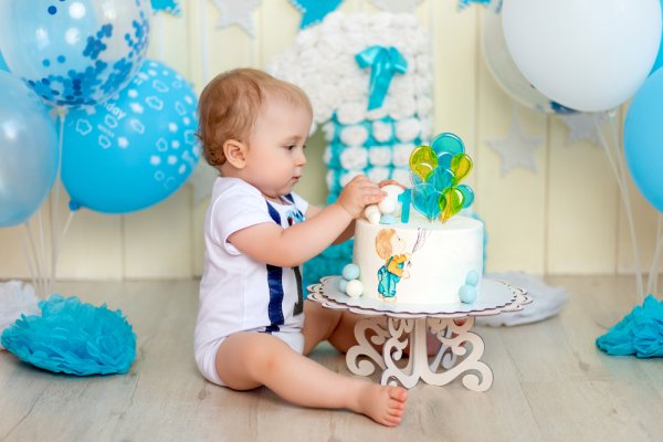 Gợi ý 10 món quà sinh nhật thiết thực nhất cho bé trai tròn 1 tuổi (