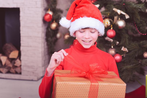 Gợi ý 30 món quà Noel cho bé trai 12 tuổi hữu ích nhất (năm 2022)! Phiên bản mới nhất được lựa chọn bởi các chuyên gia quà tặng	