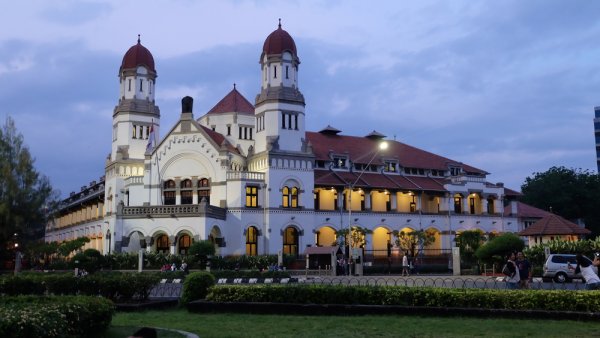 Libur Akhir Tahun Kamu Makin Asyik dengan Staycation di Semarang. Ini 10 Rekomendasi Hotelnya  