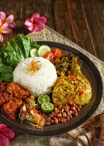 10 Rekomendasi Restoran Makanan khas Bali di Semarang yang Terkenal Enaknya (2024)