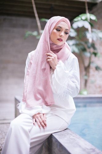 Bingung Tampil Menggunakan Hijab? Lakukan 11 Gaya Hijab Kasual dan Simpel Ini untuk Tren di Tahun 2023