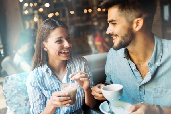 Make a Lasting Impression With These Unusual Gifts on Your First Date	