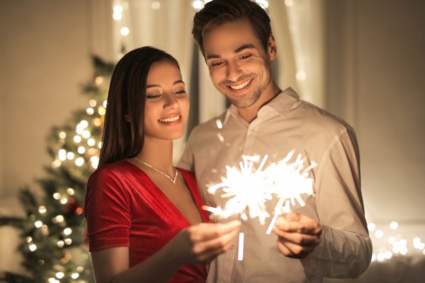 10 Best Gifts for Boyfriend on Christmas in a Small Budget and How to Bring in the Xmas Spirit, No Matter What the Budget (2020)!