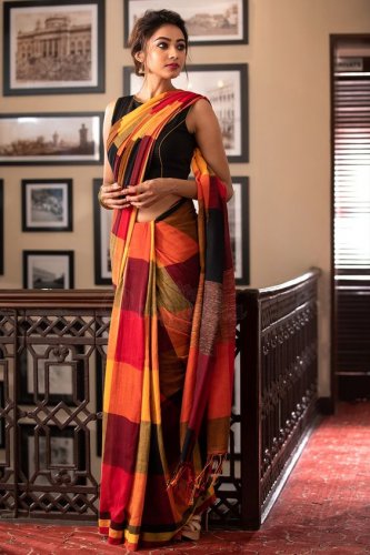 Indian Sarees are Popular Even Today Due to the Wide Variety of Unique Designs and Captivating Patterns. We Recommend 9 Sarees on Limeroad Plus Tips to Style Them