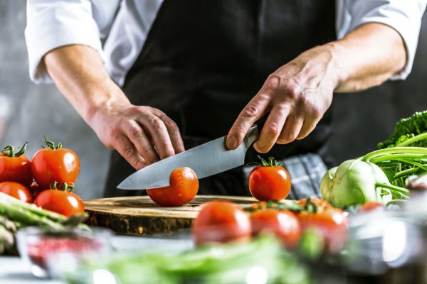 10 Rekomendasi Pisau Koki (Chef Knife) Terbaik Berikut Tips Cara Memilihnya (2023)