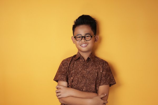 Serba-serbi Batik untuk Anak dan 10 Rekomendasi Baju Batik Anak! (2023)