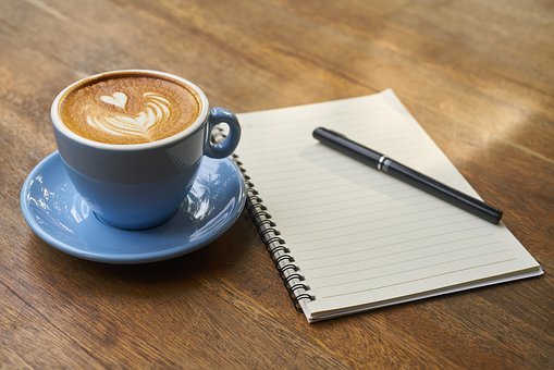हम आपके लिए लाए हैं 10 कॉफी से जुड़े अच्छा उपहार विकल्प, जिन्हें आप अपने करीबियों को दे  ताकि वे अपने दिन में स्फूर्ति भर सकें।(2019)