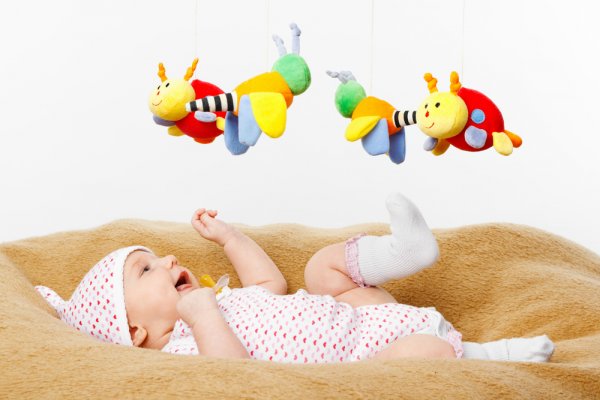 Pilihan 10+ Gantungan Mainan Bayi untuk Membantu Tumbuh Kembang Si Kecil Lebih Optimal
