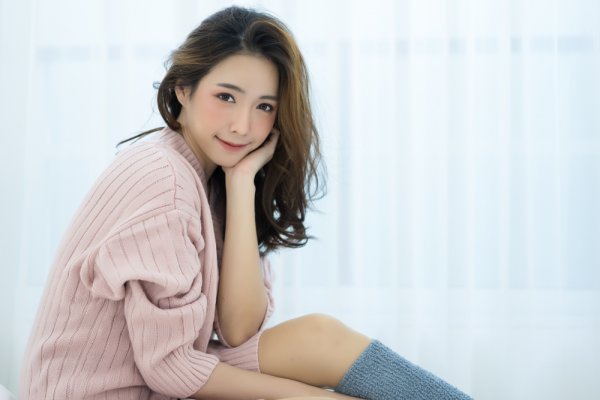10 Rekomendasi Model Baju Wanita Trendy ala Korea yang Unik  (2023)