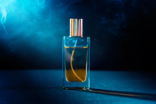 Wanginya Tahan Lama, Ini 15 Rekomendasi Parfum Morris Pria dengan Aroma Terbaik (2023)
