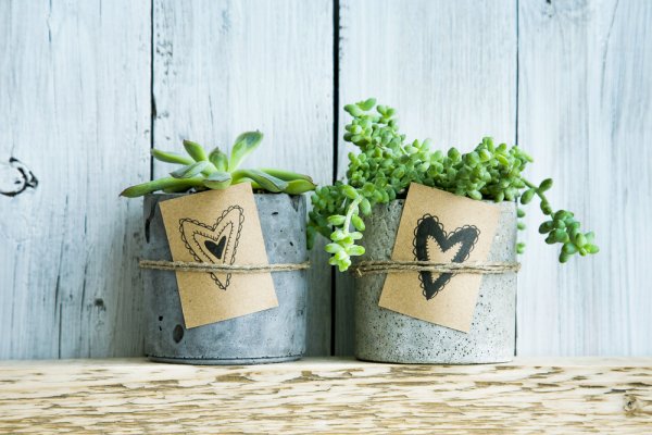 How to Impress Him with Handmade Gifts and 10 Super Simple DIY Gifts You Can Make for Your Boyfriend