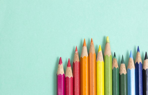Buat Gambarmu Lebih Menarik dengan 10 Rekomendasi Pensil Warna Terbaik (2023)