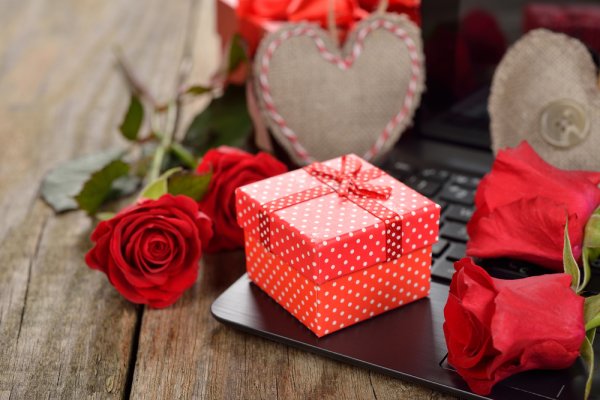 10 món quà ngày Valentine ngọt ngào và lãng mạn (năm 2021)