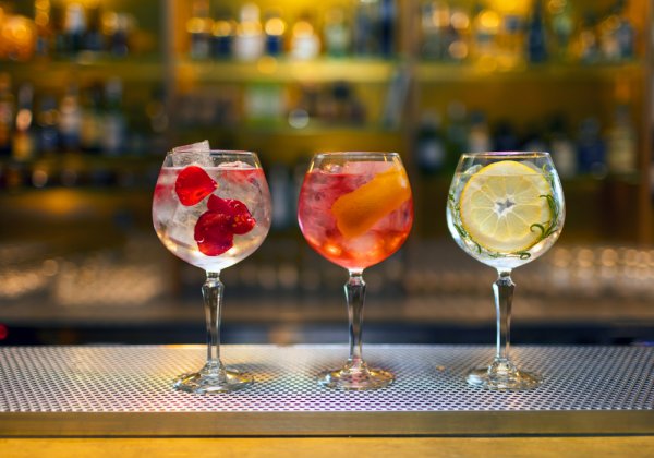 If You're Looking to Add an Exciting Twist to Your Summer Drinks, Here's an Alternative: The Most Delicious Cocktails with Gin You Can Make Right in Your Kitchen! (2020)