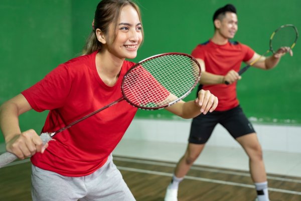 Siapkan Diri Menjadi Penguasa Lapangan dengan 15 Rekomendasi Raket Badminton (2023)