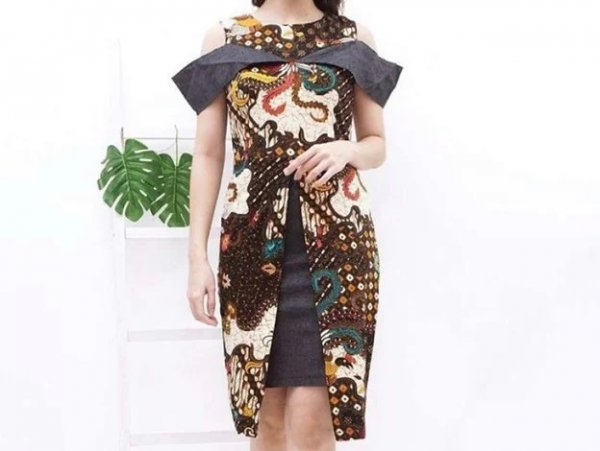 15 Rekomendasi Dress Batik yang Bikin Anda Makin Elegan dan Stylish (2023)