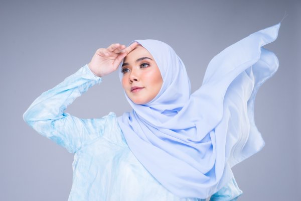 Muslimah Bisa Tampil Modis dengan 10 Rekomendasi Baju Muslim Trendi Berikut (2020)