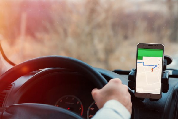 A Must-Have Car Accessory for Today's Jam-Packed Roads: Best Mobile Holders for Cars You Can Order Online (2020)