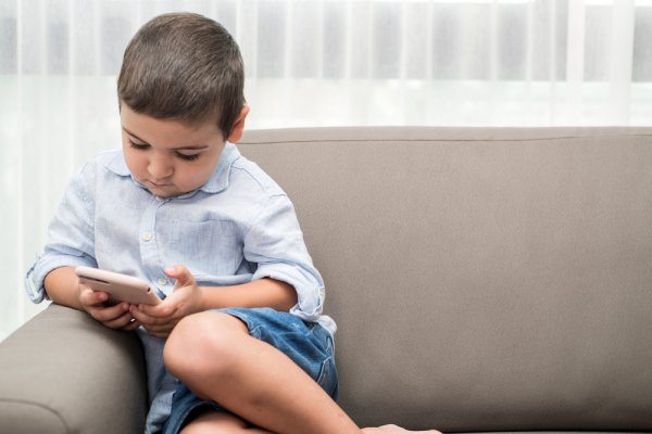 15 Rekomendasi Gadget 2023 yang Aman dan Mencerdaskan untuk Anak Anda