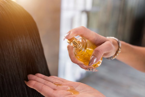 Is Sesame Oil Good for Hair? Find the Answer to This Question & Clear Any Doubts Regarding Using Sesame Oil for Haircare! (2020)
