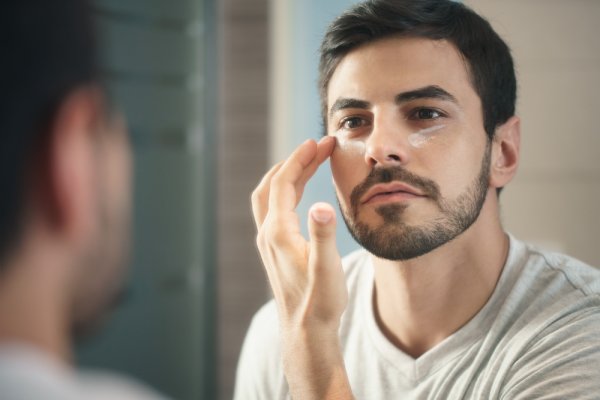 15 Rekomendasi  Eye Cream Terbaik untuk Kecantikan Kulit Anda (2023)