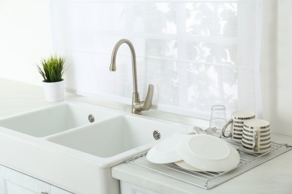 10 Kitchen Sink Modern untuk Mempercantik Tampilan Dapur Anda (2023)