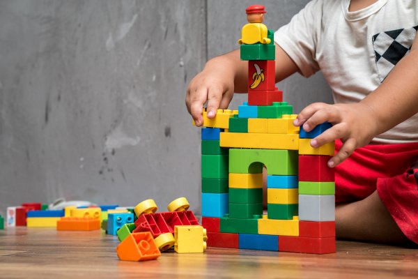 10 Rekomendasi Lego untuk Mengasah Kecerdasan dan Kreativitas Anak (2023)