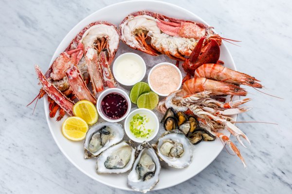 Kamu Penggemar Seafood? 9 Rekomendasi Resep Makanan Laut Enak dan Sehat Ini Bisa Kamu Olah dengan Mudah di Dapur Rumah!