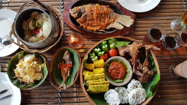 Tak Terlupakan di Lidah: Petualangan Kuliner di Medan dengan 8 Restoran Masakan Jawa yang Wajib Dicoba (2024)
