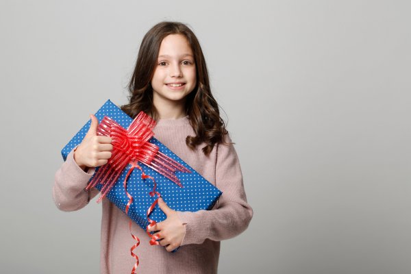 Top 10 gợi ý mua quà cho bé gái 10 tuổi siêu dễ thương và ý nghĩa khiến bé thích mê (năm 2022)