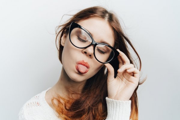30 Rekomendasi Kacamata Optik Dan Sunglass Untuk Pemilik Wajah Lonjong Pilihan Pakar