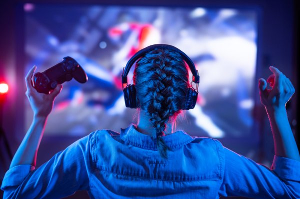 Looking to Kick Your Old Gaming Cans and Replace with Best One? 10 Best Gaming Headset to Experience Immersive Surround Sound, Crystal-Clear Mics for Voice/Chat Comms (2020)