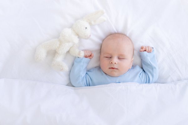 Cocok untuk Bayi Baru Lahir, Ini 15 Rekomendasi Bantal Bayi Anti Peyang yang Bagus (2023)