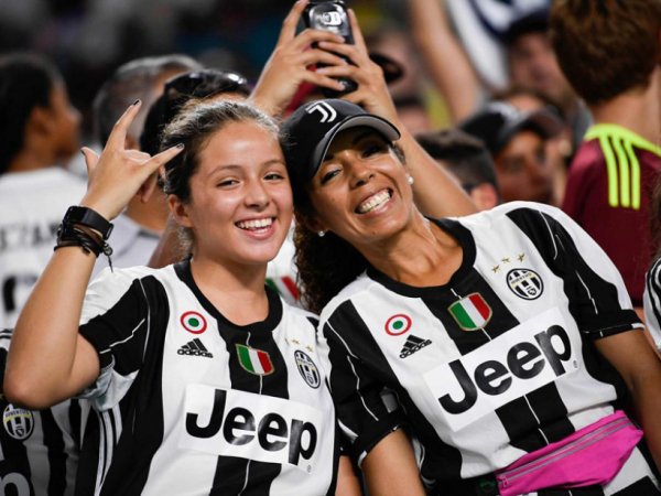 Ingin Keren Layaknya Para Pemain Juventus? 10 Rekomendasi Jersey Ini Bisa Menjadi Pilihan (2020)