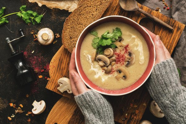 Does Winter Season Prevent You From Filling Up on Your Salad Veggies? Here Are 10 Amazing 4 Ingredients Healthy Soup Recipes!